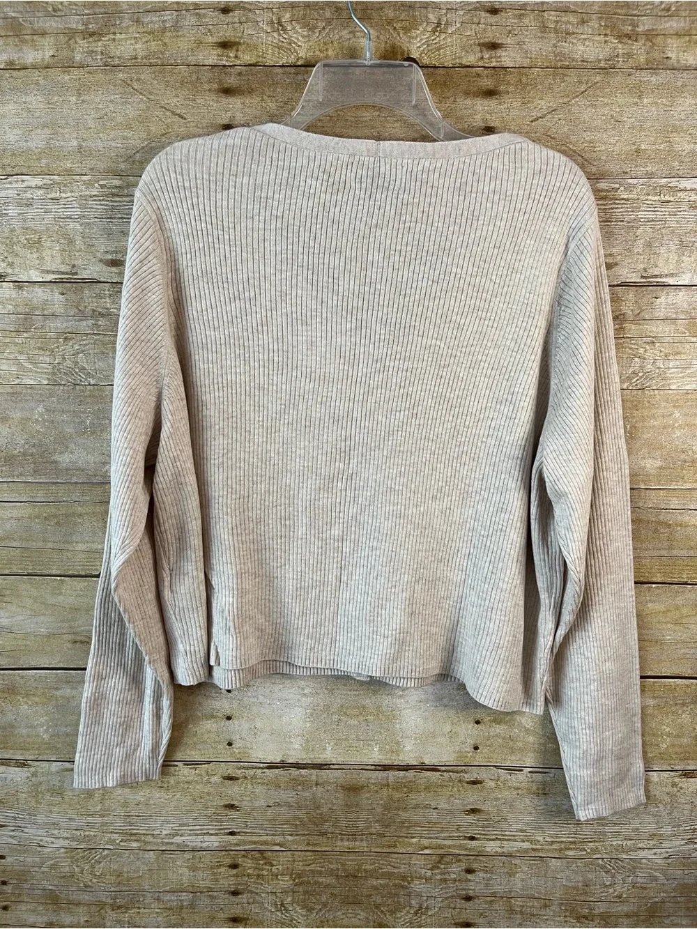 Old Navy Women's Cropped Beige Ribbed V-Neck Button-Front Cardigan EUC Size 2X